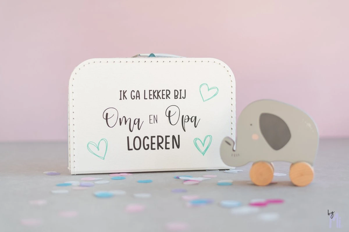 Merkloos ByMi |Koffertje Ik Ga Lekker Logeren Bij Opa En Oma| Aankondiging| Zwangerschap| Kraam Cadeau| Zwanger| Gepersonaliseerd